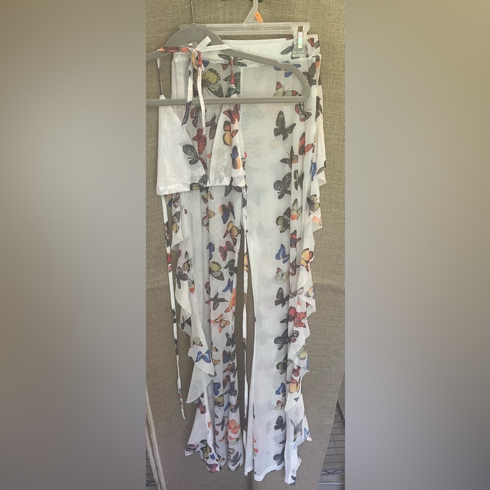 Butterfly Print White Sheer Coverup - Picture 4 of 5